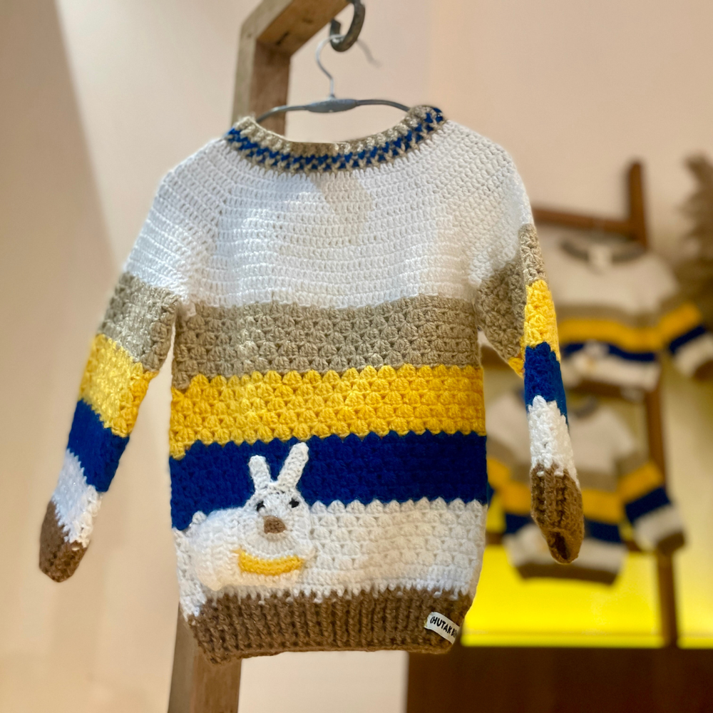 Hand crochet bunny design kids sweater close-up – Chutak Binak