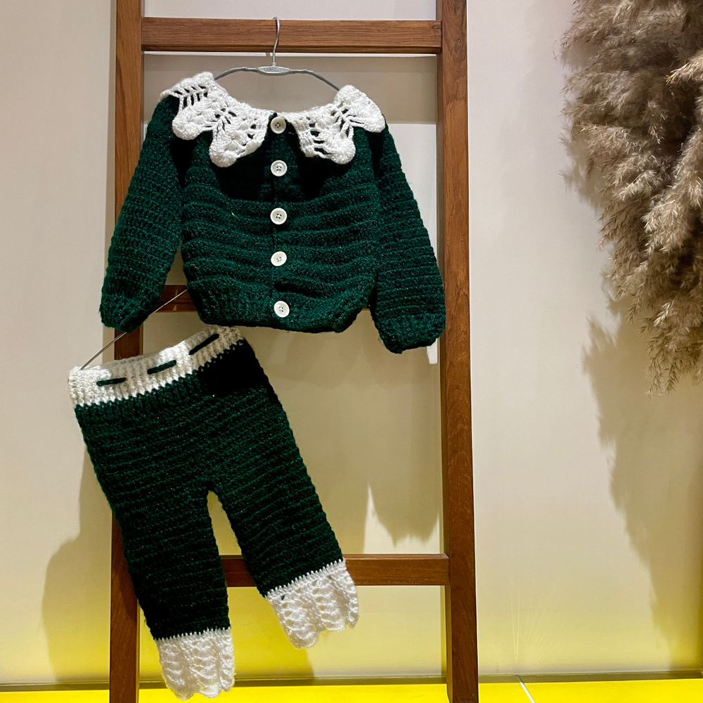 Crochet green top and bottom set close-up detail – Chutak Binak