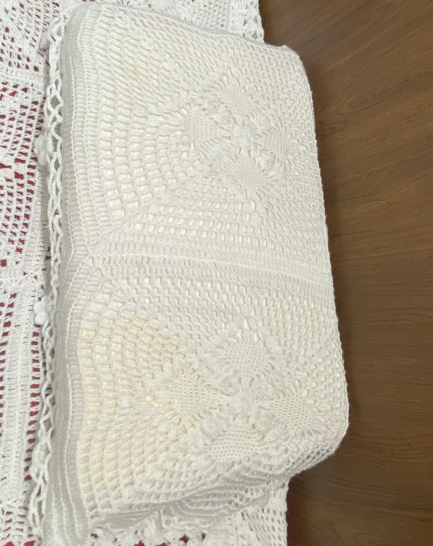 “Ivory Elegance Crochet Bedsheet Set”