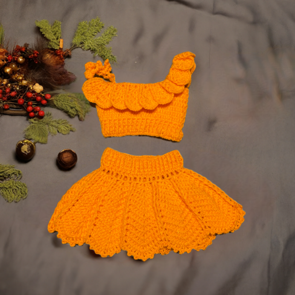 Hand knit woollen skirt set for baby girls – red variant – Chutak Binak