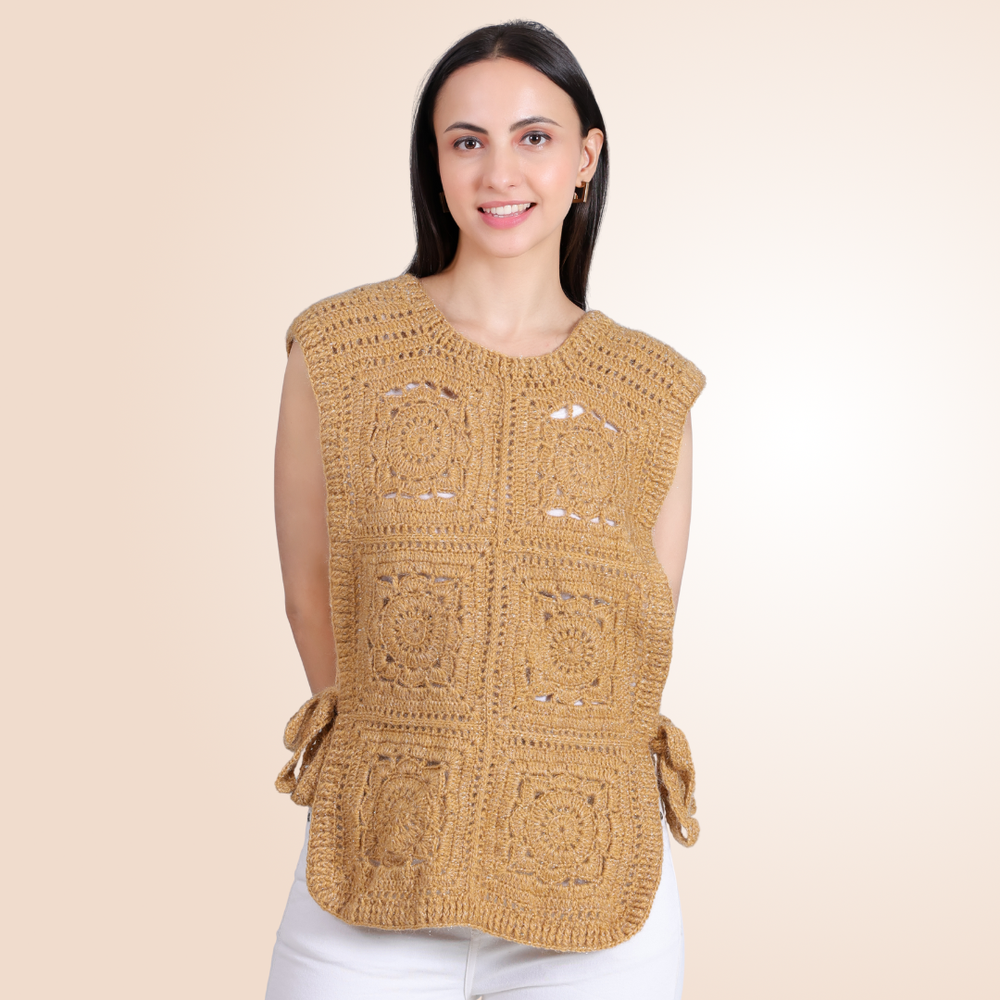 Handmade crochet half sweater vest close-up pattern – Chutak Binak