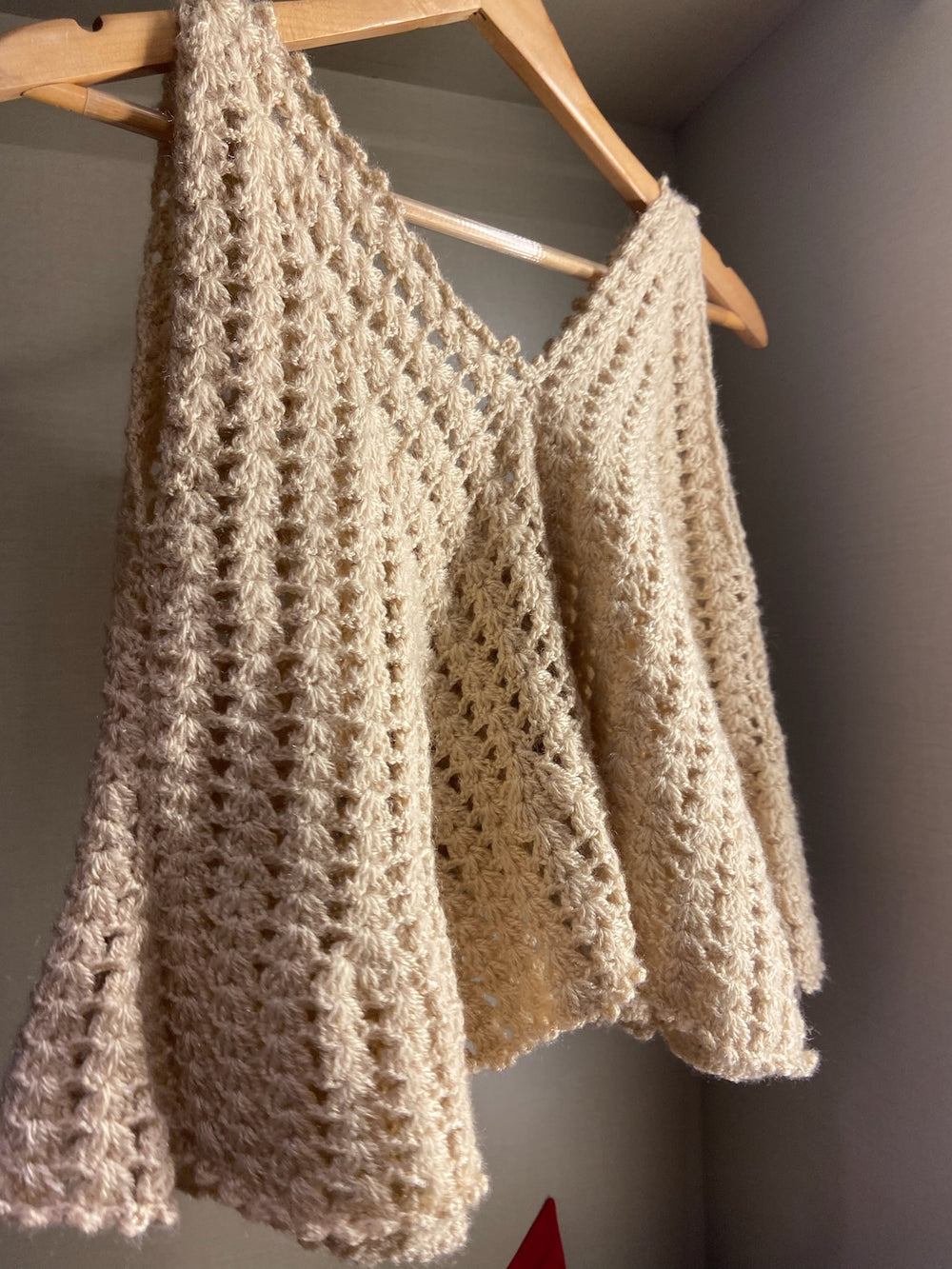 Hand knit beige cardigan for women back detail – Chutak Binak