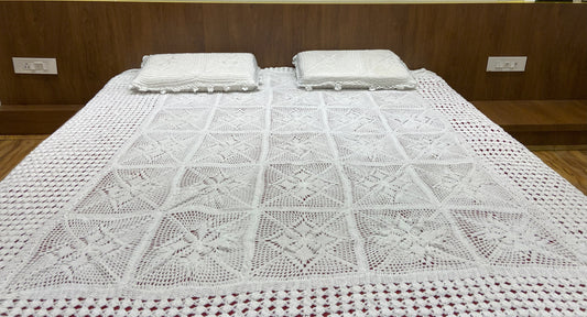 “Ivory Elegance Crochet Bedsheet Set”